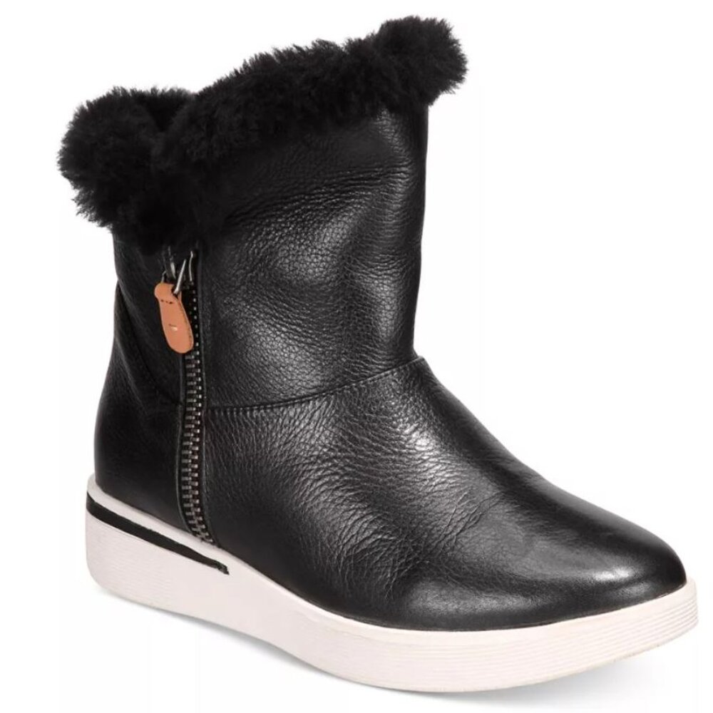 NWOT Gentle Souls by Kenneth Cole Hazel Levitt Shearling Lined Boot Size 9